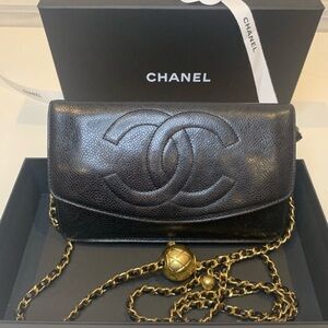 CHANEL Black Leather Crossbody with Gold Chain